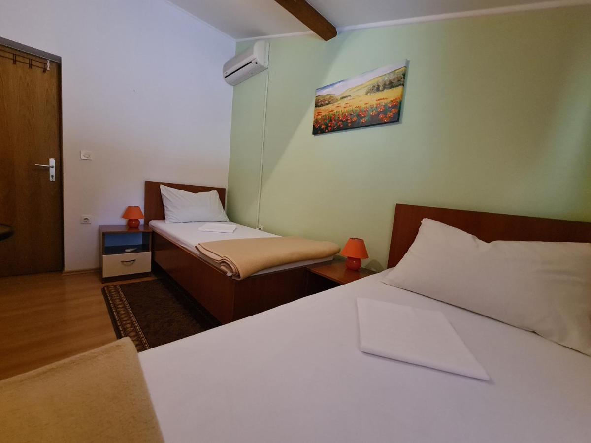 Hotel Camp Krka Lozovac Exterior foto